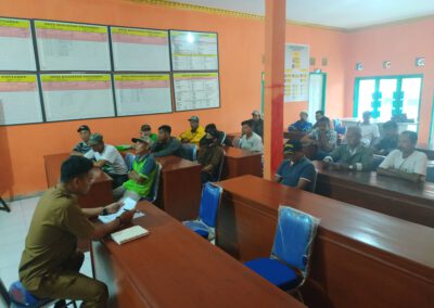 Pemdes Gunungtanjung Bagikan Insentif RT/RW dari ADD Tahap Dua Tahun 2020.